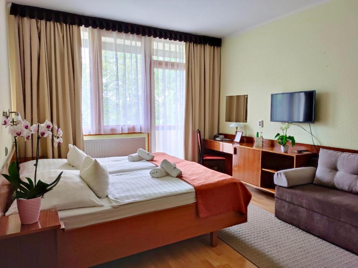 Apartman Hotel Bük 외부 사진