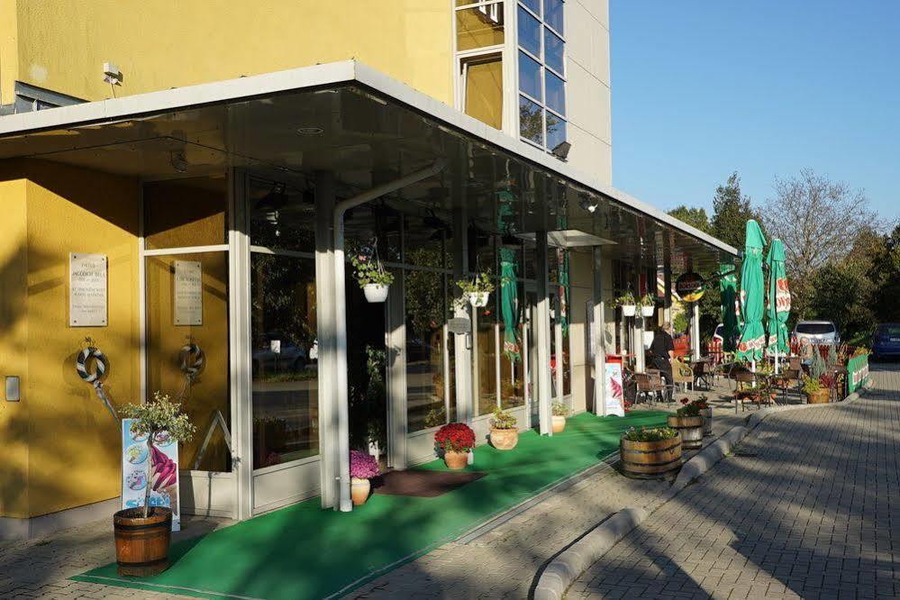 Apartman Hotel Bük 외부 사진